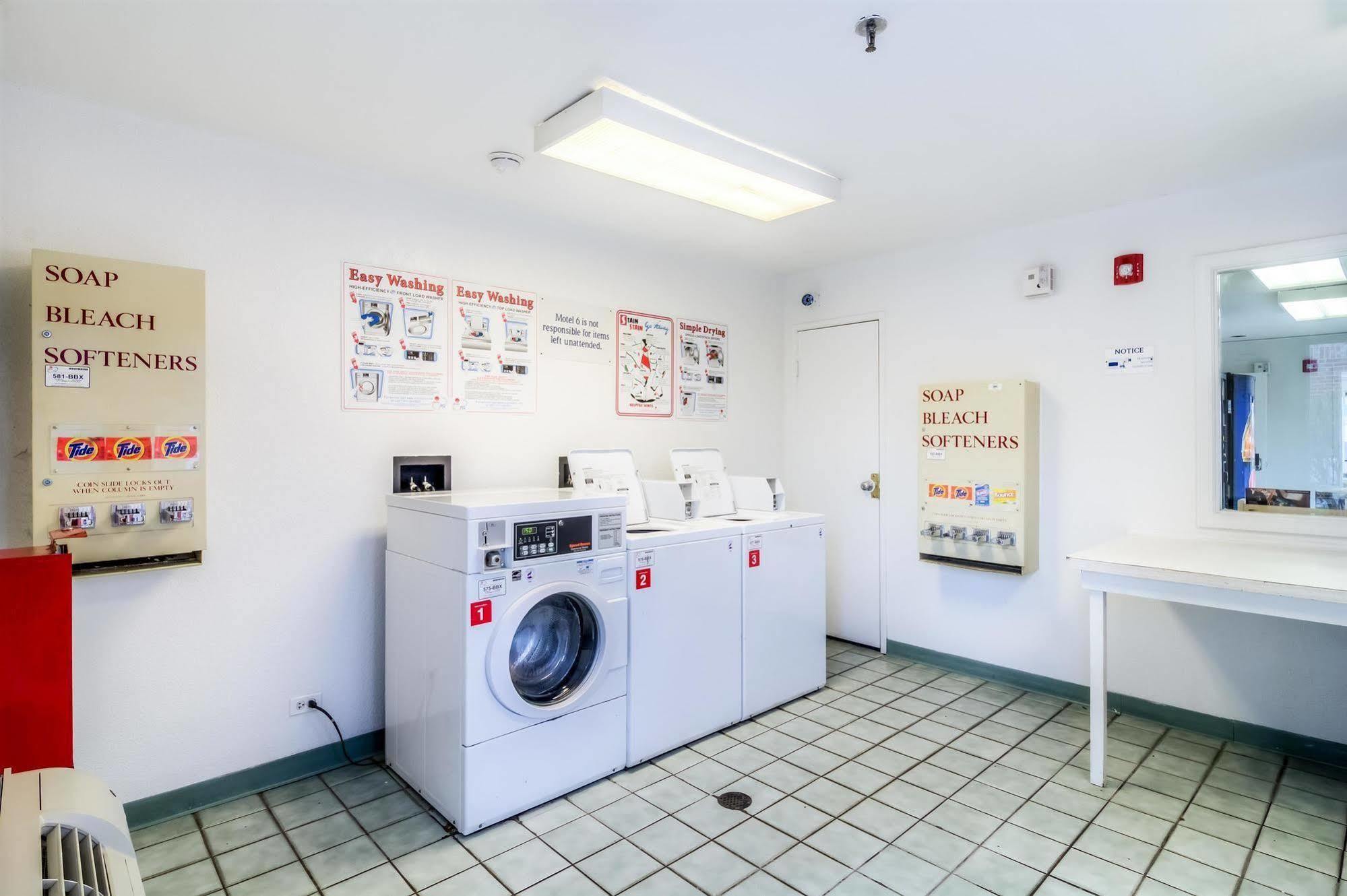 Motel 6 Chicago - Elk Grove Elk Grove Village Zewnętrze zdjęcie
