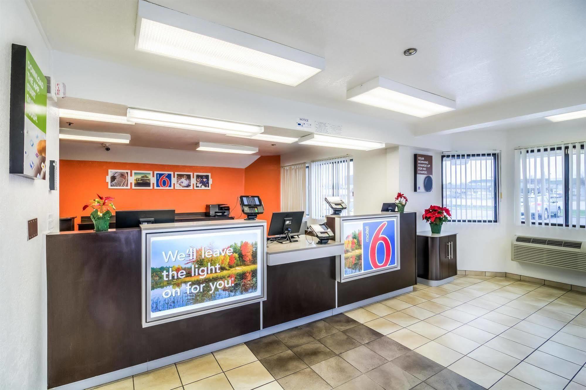 Motel 6 Chicago - Elk Grove Elk Grove Village Zewnętrze zdjęcie
