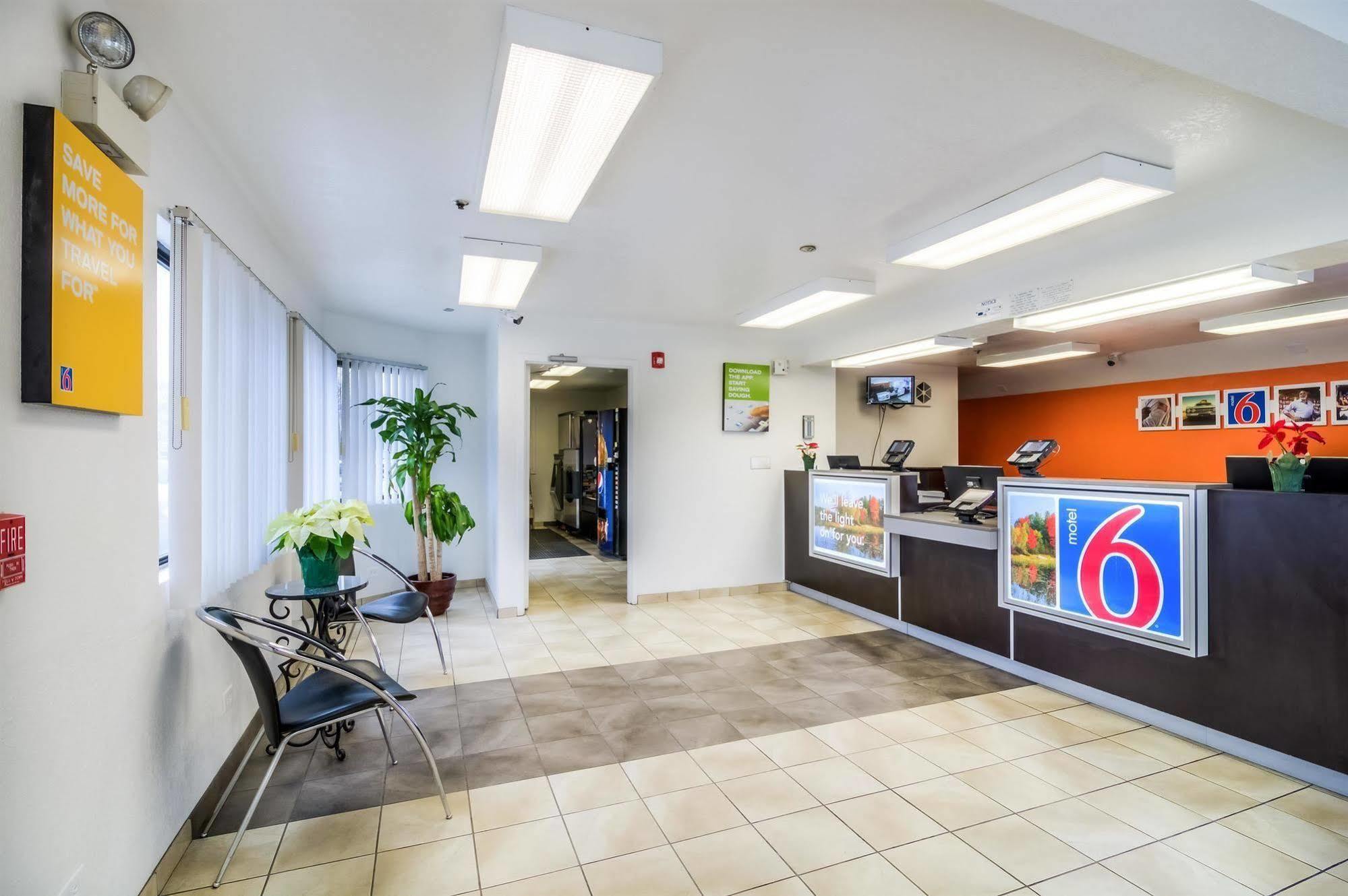 Motel 6 Chicago - Elk Grove Elk Grove Village Zewnętrze zdjęcie
