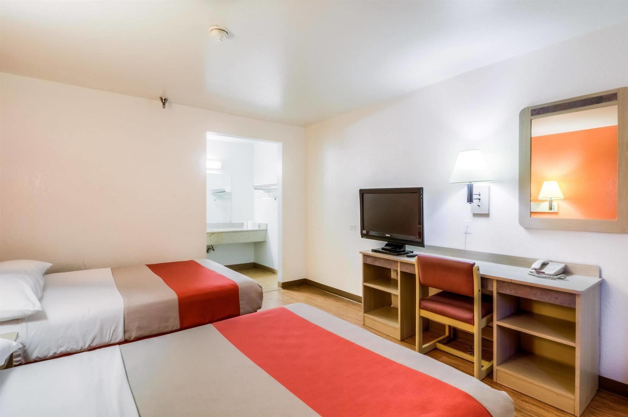 Motel 6 Chicago - Elk Grove Elk Grove Village Zewnętrze zdjęcie