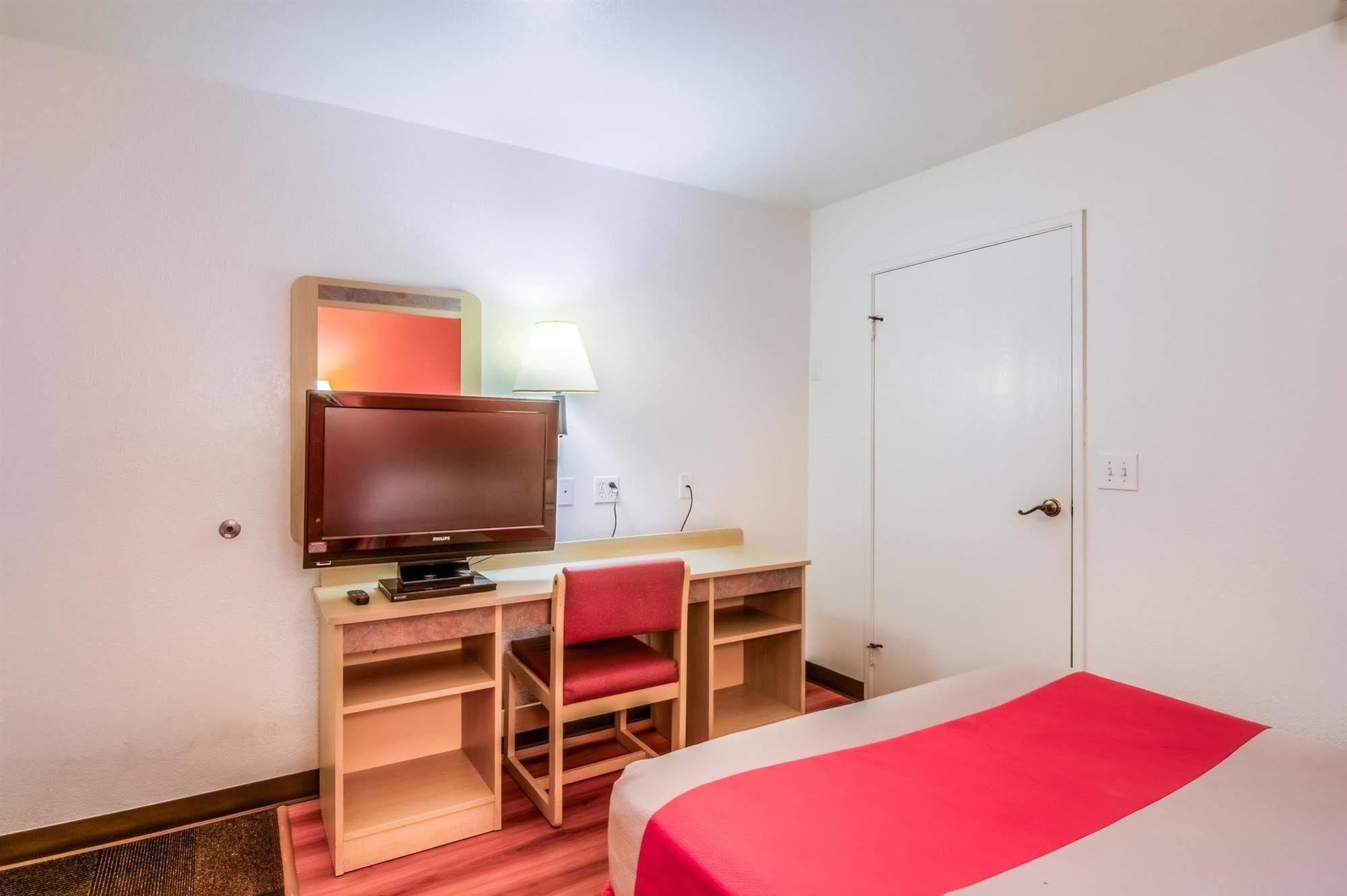 Motel 6 Chicago - Elk Grove Elk Grove Village Zewnętrze zdjęcie