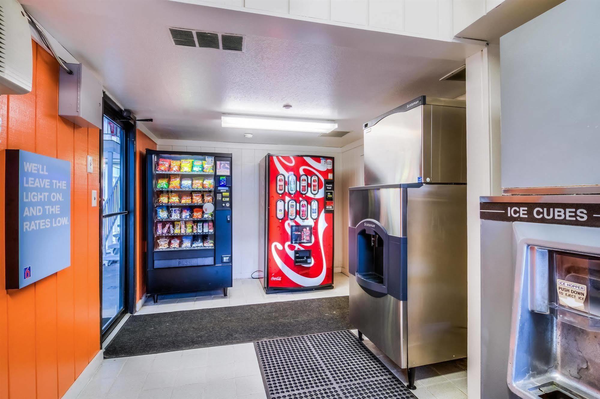 Motel 6 Chicago - Elk Grove Elk Grove Village Zewnętrze zdjęcie
