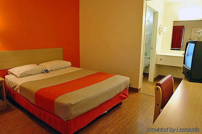 Motel 6 Chicago - Elk Grove Elk Grove Village Zewnętrze zdjęcie